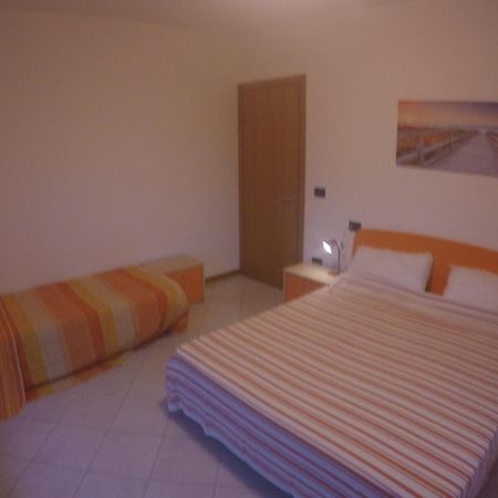 Residence Roberta Con Piscina - Agenzia Cocal Καόρλε Εξωτερικό φωτογραφία