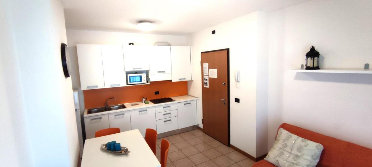 Residence Roberta Con Piscina - Agenzia Cocal Καόρλε Εξωτερικό φωτογραφία