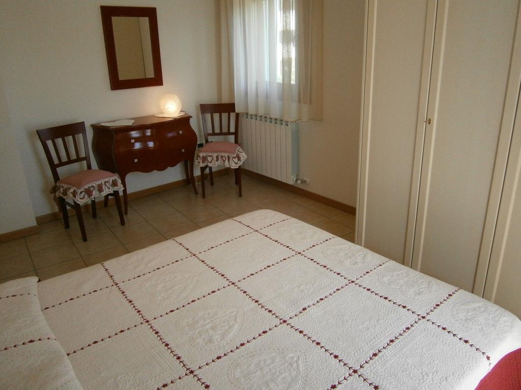 Residence Roberta Con Piscina - Agenzia Cocal Καόρλε Δωμάτιο φωτογραφία